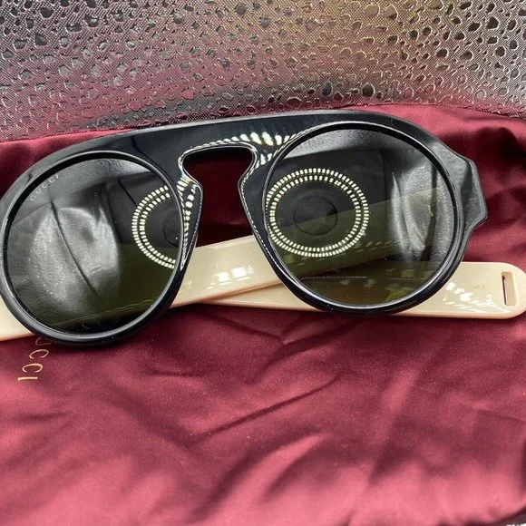 Gucci GG0256S Sunglasses UNISEX CASE DUST BAG INCLUDED NWOT display picture 2